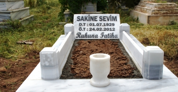 Mer. Zekine SEVM'in Senesi ve Yaplan Mezar - Malatya Fethiye